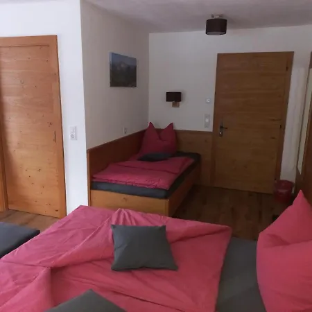 Ferienwohnung Haus Alpenflora Flirsch Exterior foto